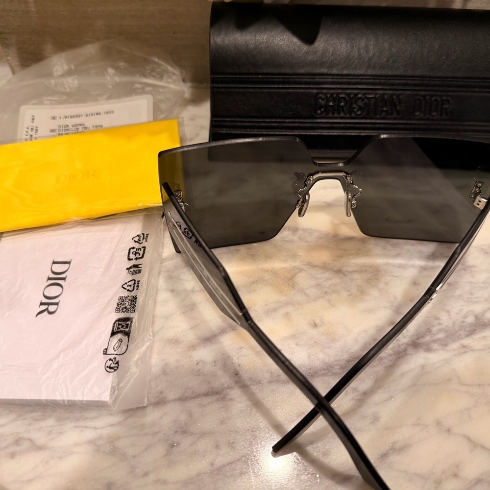*Brand New* Dior Oversized Rimless Sunglasses in Black - Picture 3 of 7